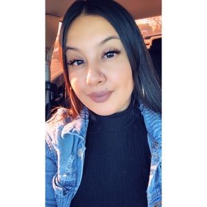 Meet your Posher, Ligia